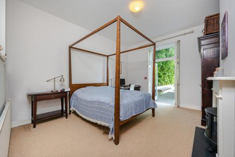 2 bedroom flat to rent, Rosslyn Hill, Hampstead, London