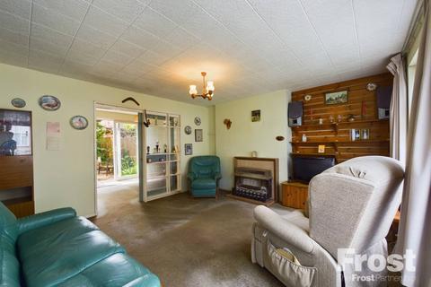 53 Metcalf Road, Ashford, TW15 1HB