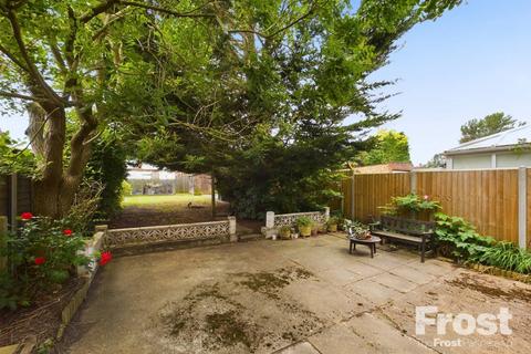 53 Metcalf Road, Ashford, TW15 1HB