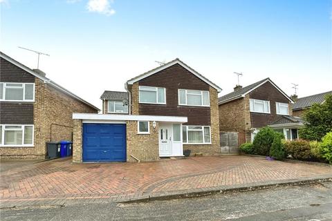 3 bedroom detached house for sale, Bramling Avenue, Yateley, Hampshire