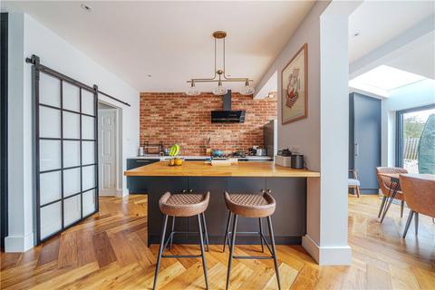 214 Meadvale Road, London, W5 1LT