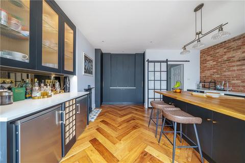 214 Meadvale Road, London, W5 1LT