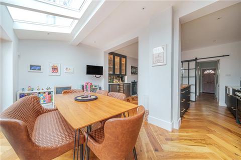 214 Meadvale Road, London, W5 1LT