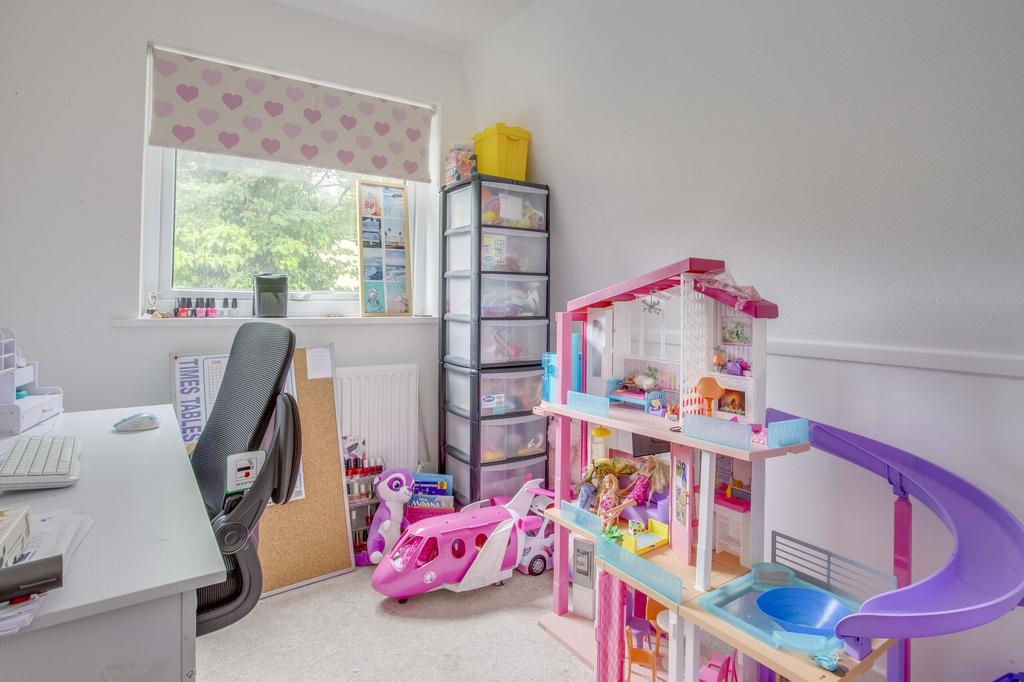9 Rook Road, HP10 0 PY (LOW RES)-9