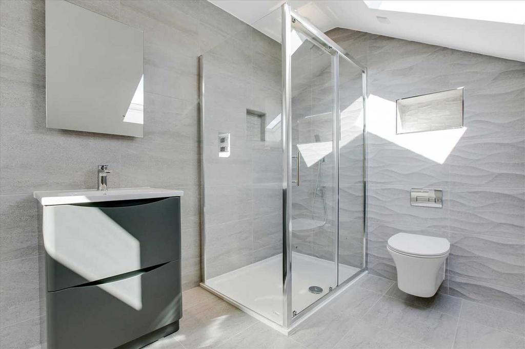 Master En-Suite