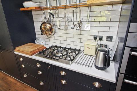 12 Mandeville Road, Canterbury, CT2 7HB