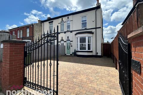 4 bedroom semi-detached house for sale, Virginia Street, Southport, PR8