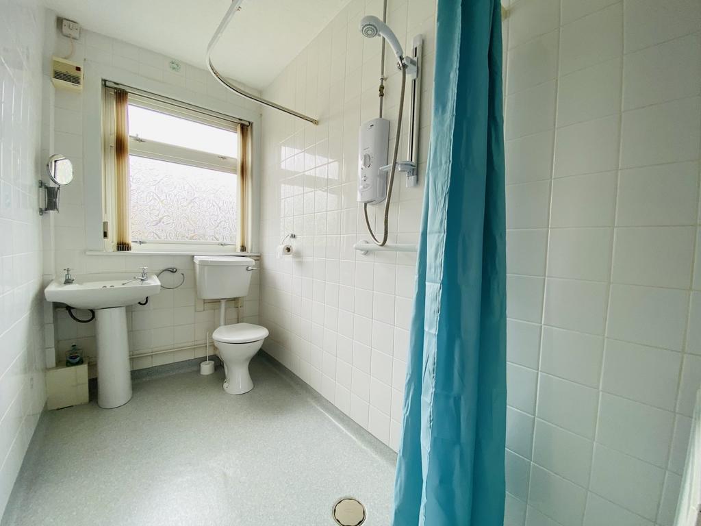 38 Ashfield Drive, Summerville, DG2 9 BP - Braidwoo