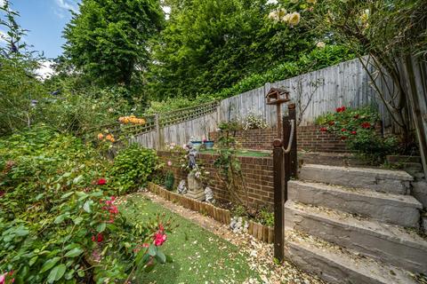 3 bedroom terraced house for sale, Heights Close, West Wimbledon