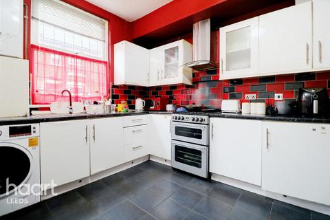 4 bedroom terraced house for sale, Rossington Place, Leeds
