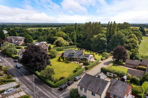 4 bedroom bungalow for sale, Light Oaks Road, Glazebury, Warrington, Cheshire, WA3 5LH