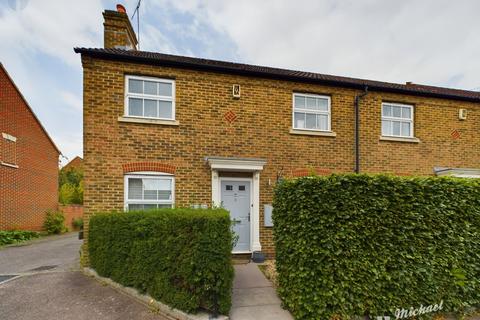 2 bedroom end of terrace house for sale, Chalford Way, Fairford Leys, Aylesbury, HP19 7HA