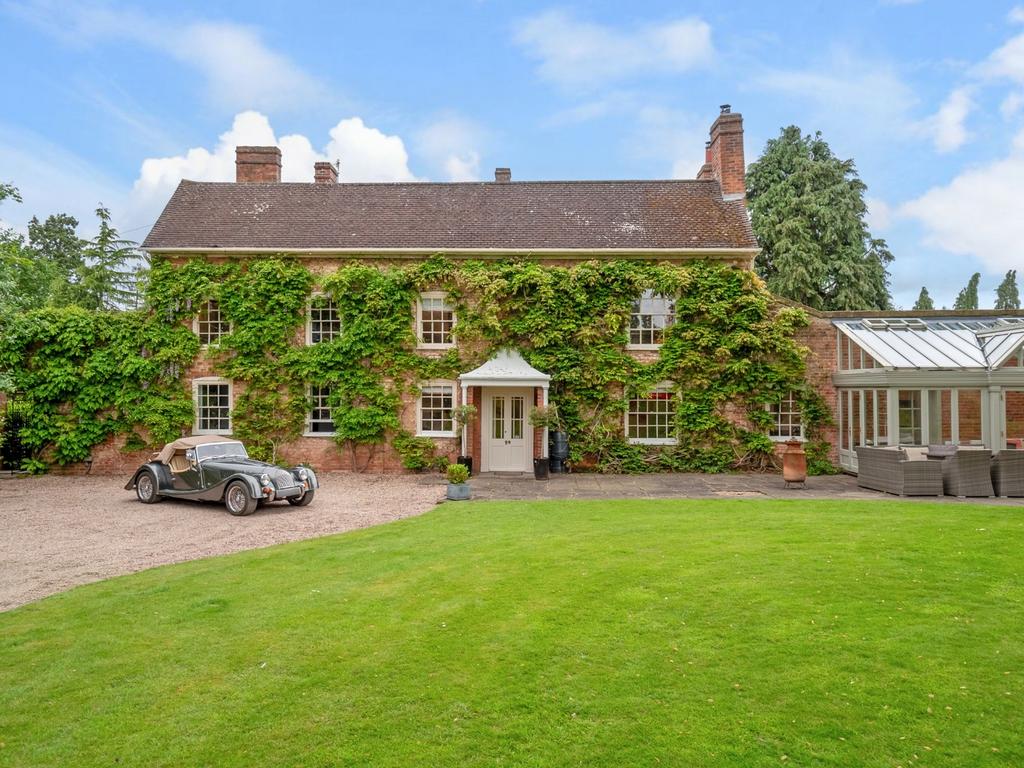 Grafton Lane, Bromsgrove B61 6 bed detached house for sale £1,850,000