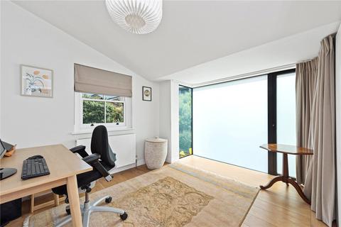 10 Wyatt Road, London, N5 2JU