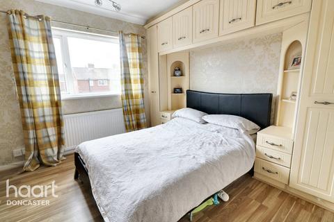 4 Abbey Green, Dunscroft, Doncaster, DN7 4LW