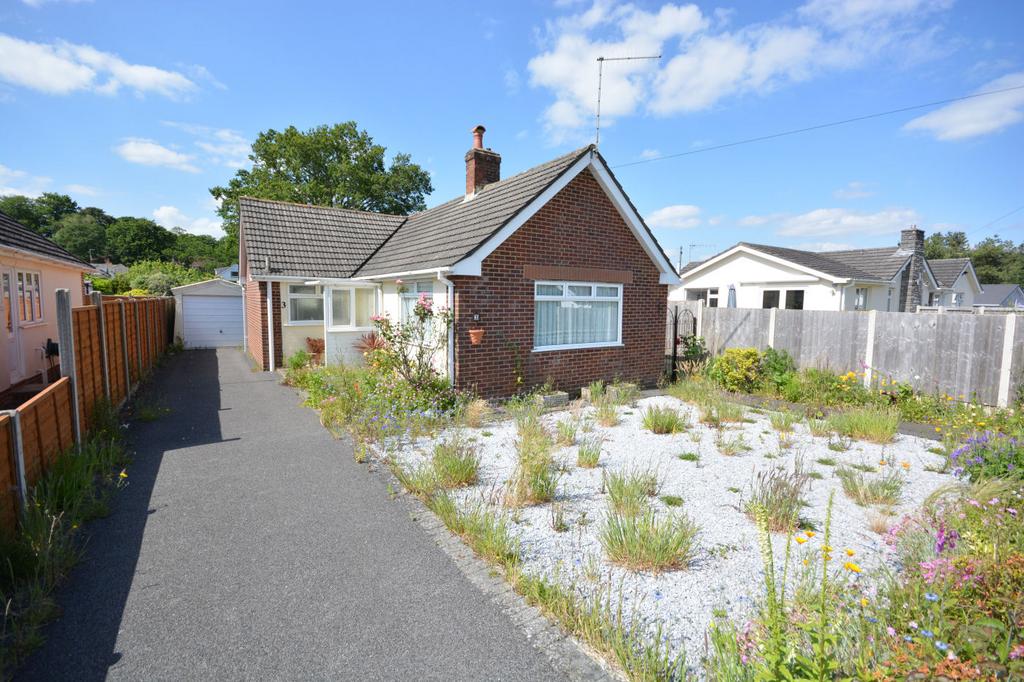 Fairview Drive, Broadstone BH18 2 bed detached bungalow - £375,000