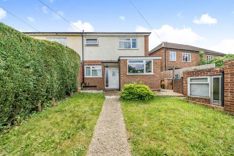 3 bedroom end of terrace house for sale, Connaught Road, Woking GU24