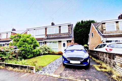 3 bedroom semi-detached house to rent, Nuttall Avenue, Whitefield, M45