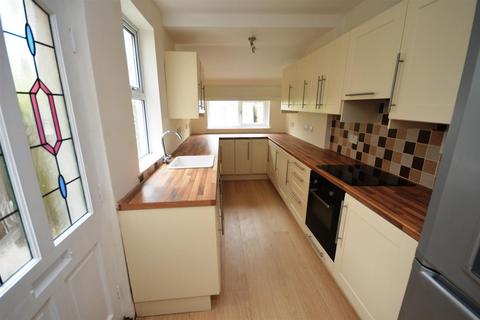 3 bedroom terraced house to rent, Highfield Grove, West Bridgford, Nottingham, Nottinghamshire, NG2