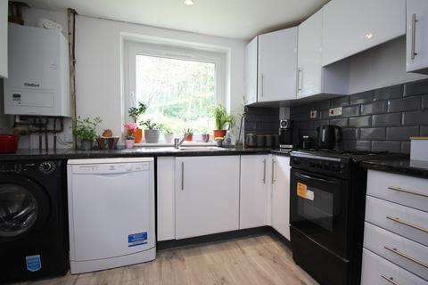43/4, Firrhill Drive, Edinburgh, EH13 9ES