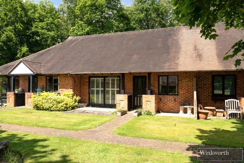 2 bedroom bungalow for sale, Bagshot Road, Ascot, Berkshire, SL5