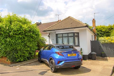3 bedroom bungalow for sale, Leslie Drive, Leigh-on-Sea, Essex, SS9