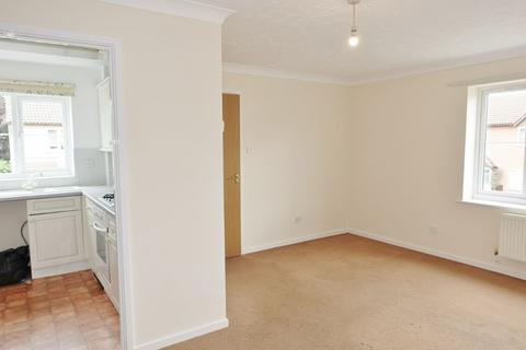 2 bedroom flat to rent, Corsican Pine Close, Newmarket
