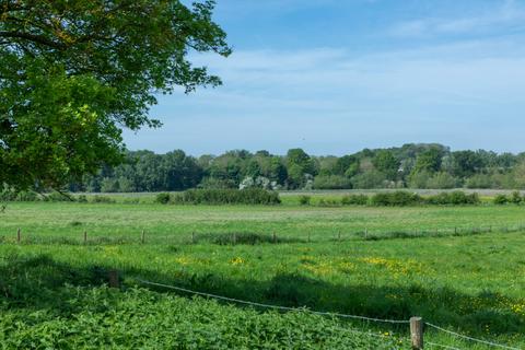 Farm land for sale, Stadhampton, Oxfordshire