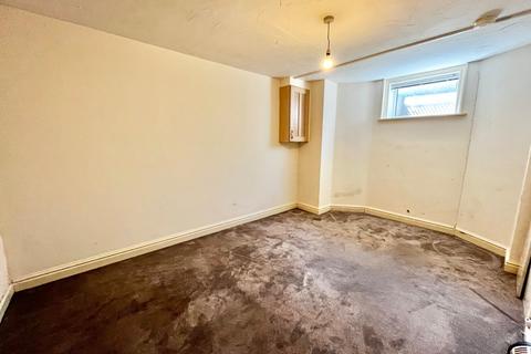 1 bedroom flat to rent, Bingley Road, Shipley, West Yorkshire, BD18