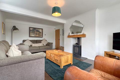 4 bedroom detached house for sale, Newark Road, 5 NG22