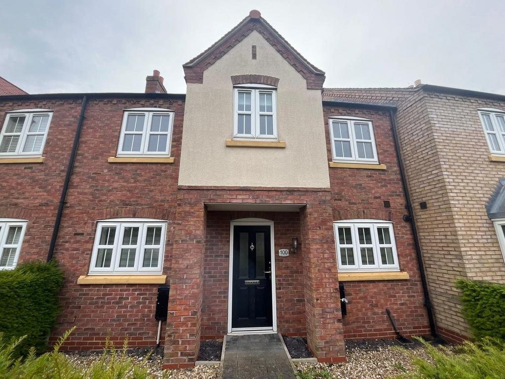 Shinewater Park, Kingswood, Hull, HU7 3 bed house £850 pcm (£196 pw)