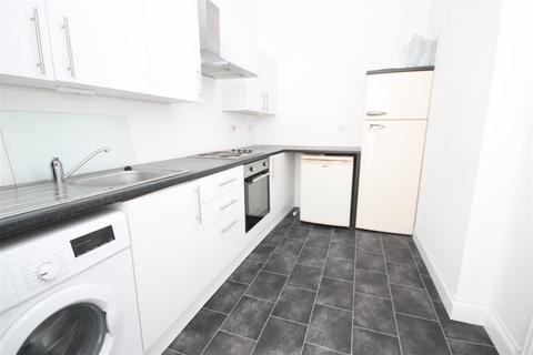 2 bedroom flat to rent, Whifflet Street, Coatbridge