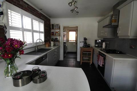 4 bedroom detached house to rent, Havergate Road, Ipswich, IP3