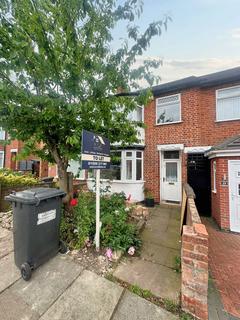 3 bedroom semi-detached house to rent, Hampshire Rd, Leicester LE2