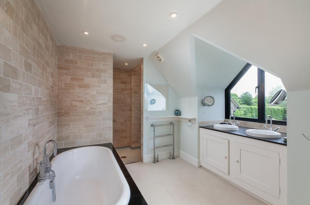 Principal Bathroom