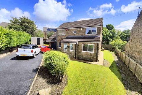 4 bedroom detached house for sale, Willow Park Drive, Halifax HX3