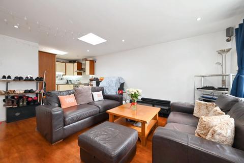 2 bedroom flat for sale, 2 The Hub St. Ives Road, Maidenhead, Berkshire, SL6 1RJ