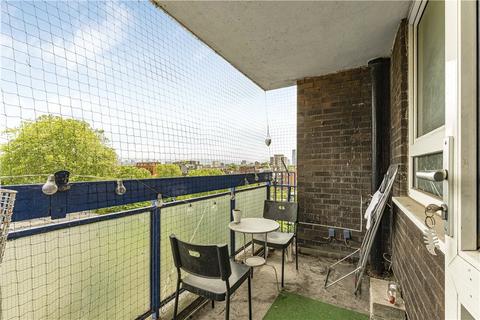 3 bedroom apartment for sale, De Beauvoir Estate, London, N1