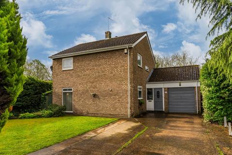 3 bedroom detached house for sale, Colesfield, Longstanton, CB24