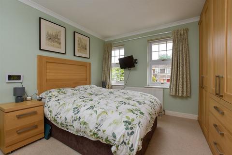 4 bedroom detached house for sale, Perran Close, Hartley, Longfield, Kent