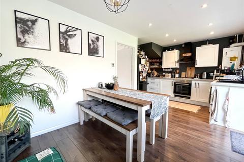 20 Wyvern Walk, Westbury, BA13 3XT