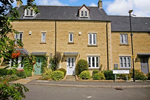 3 bedroom terraced house for sale, Beceshore Close, Moreton-in-Marsh, Gloucestershire. GL56 9NB