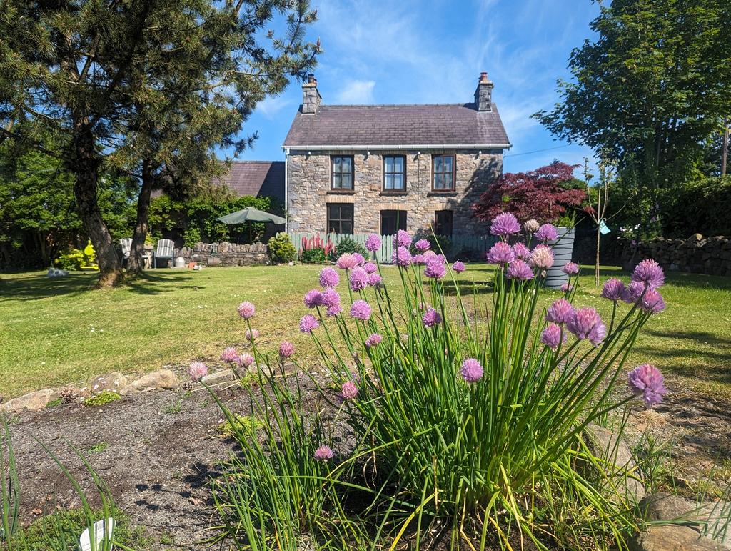 Heol Lotwen, Capel Hendre, Ammanford... 3 bed detached house for sale