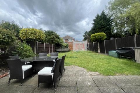 4 bedroom semi-detached house to rent, Malthouse Lane,  West End,  GU24