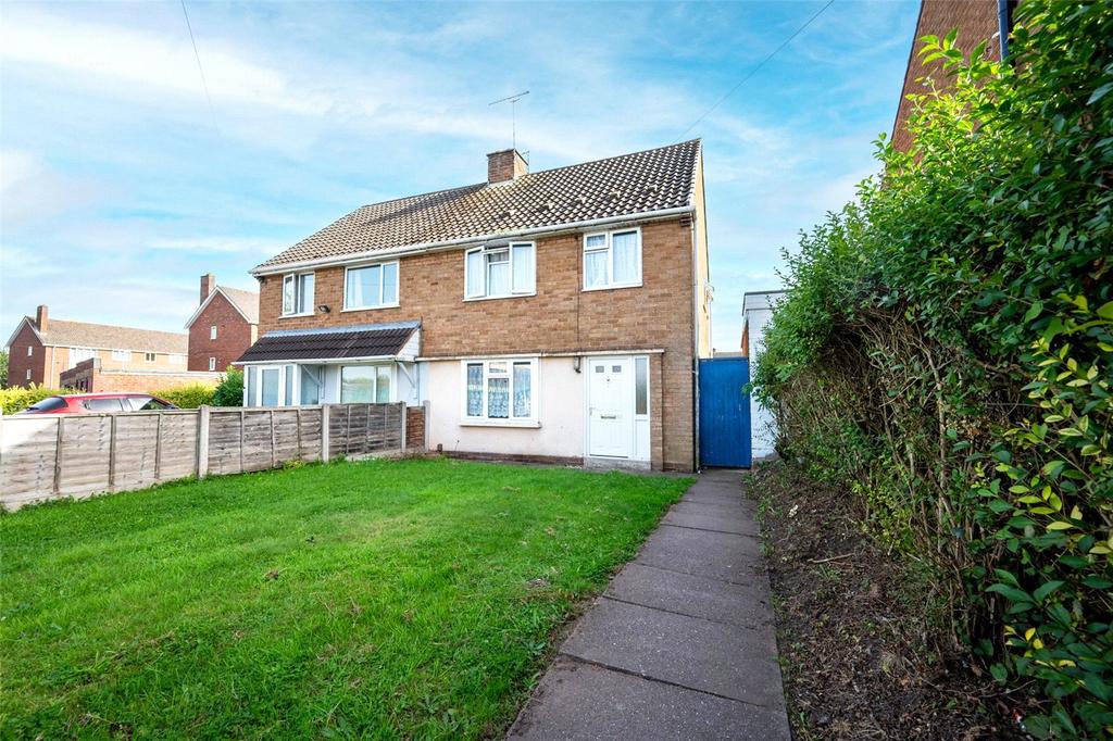 Lawnswood Avenue, Parkfields... 3 bed semidetached house £995 pcm (£
