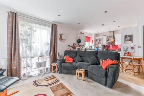 2 bedroom flat for sale, Osborne Road, Thornton Heath, CR7