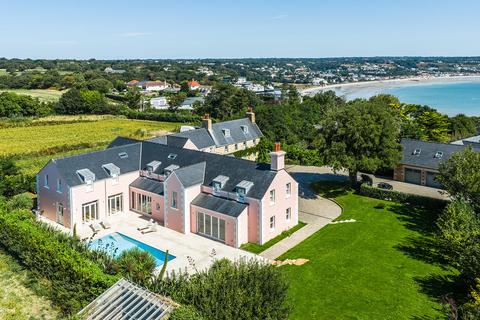 11 bedroom detached house for sale, La Glinette, St Brelade