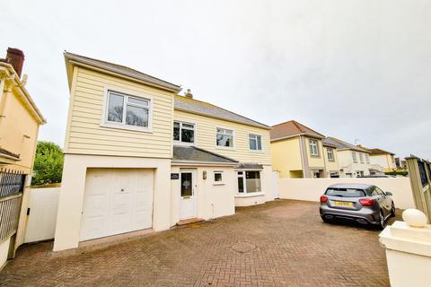 5 bedroom detached house for sale, Long Meadow, St Clement