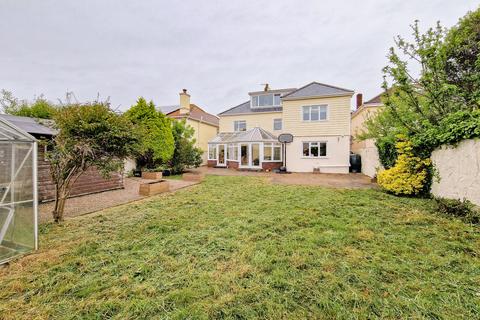 5 bedroom detached house for sale, Long Meadow, St Clement