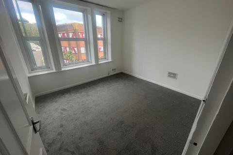2 bedroom flat to rent, Old Christchurch Road, Bournemouth, BH1